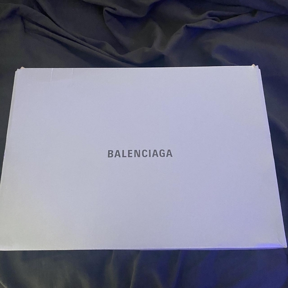 Balenciaga Men's Black and Red Trainers - Picture 5 of 5